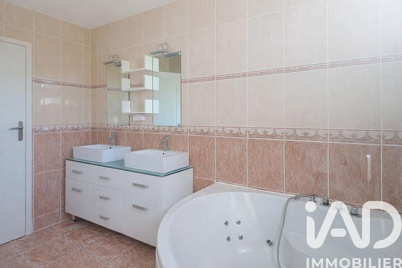 Maison - 142 m² - 5 pièces