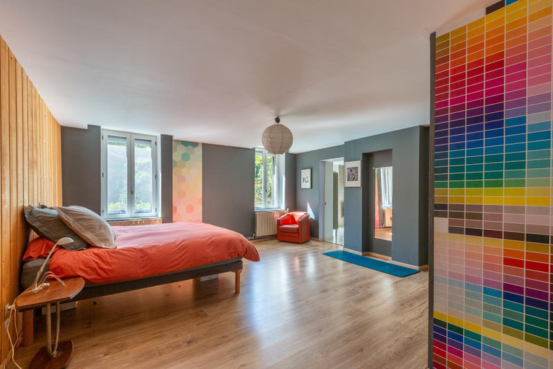 Maison - 245 m² - 7 pièces