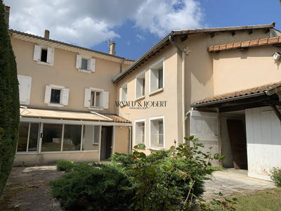 Maison - 250 m² - 10 pièces