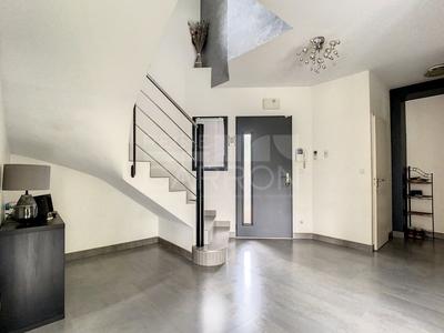 Villa - 177 m² - 6 pièces