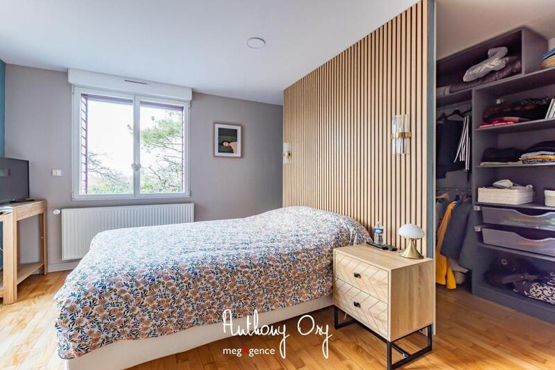 Maison - 201 m² - 6 pièces