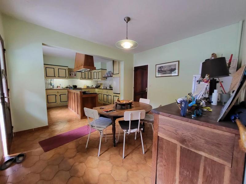 Villa - 292 m² - 9 pièces