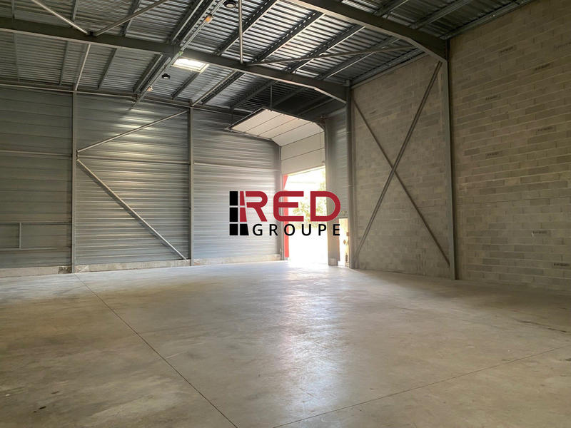 Entrepôt - 470 m²