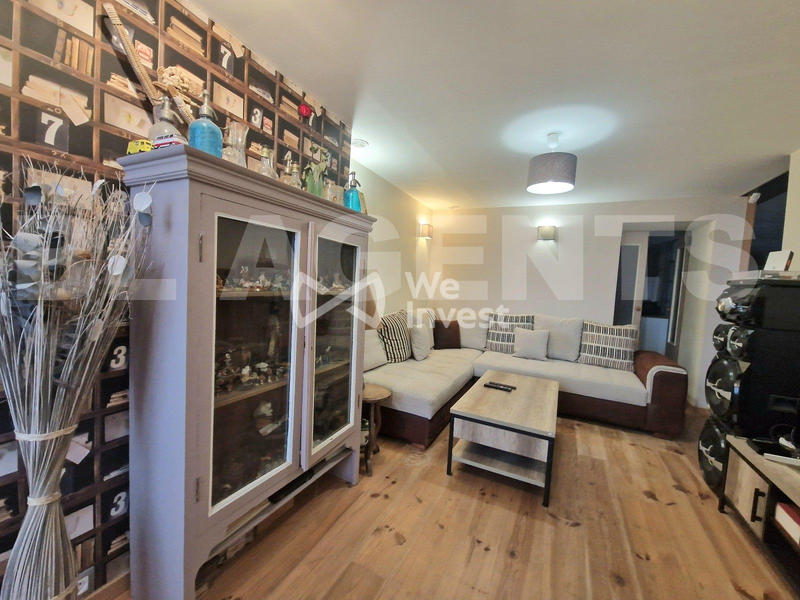 Maison - 220 m² - 8 pièces