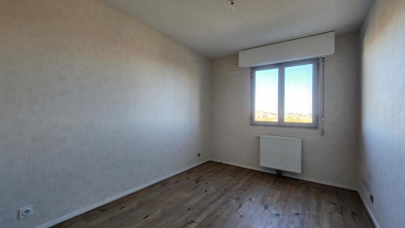 Appartement - 96 m² - 5 pièces