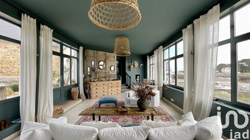 Maison - 213 m² - 9 pièces