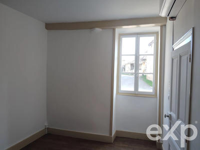 Maison traditionnelle - 75 m² - 4 pièces