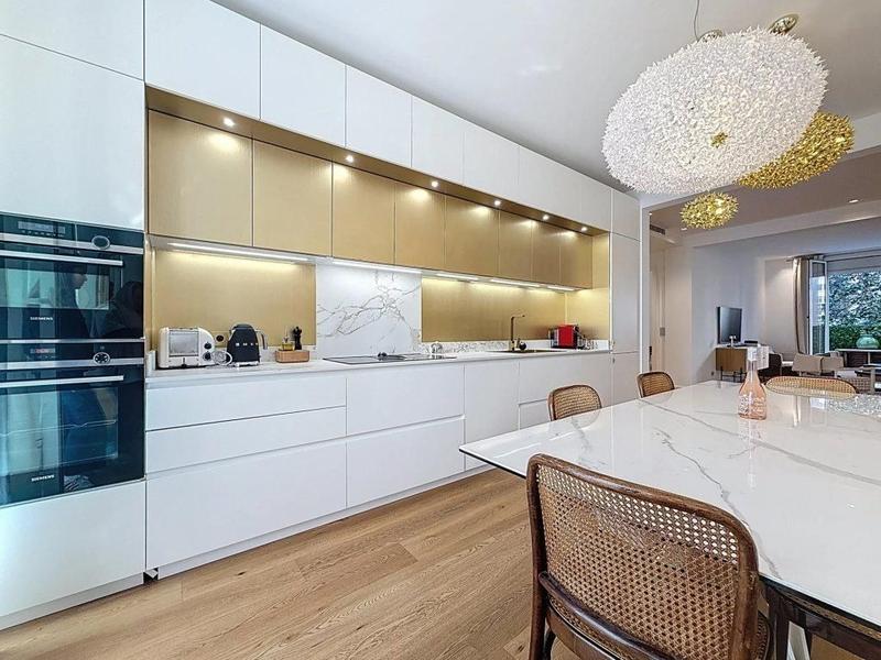 Appartement - 95 m² - 3 pièces