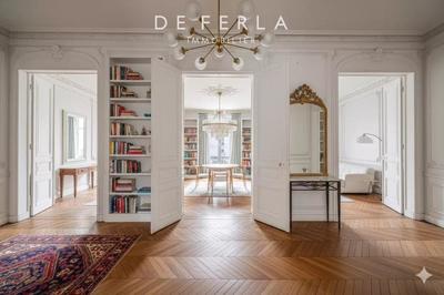 Appartement - 222 m² - 7 pièces