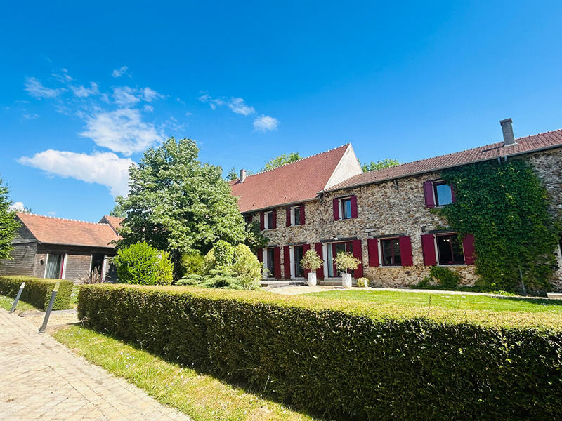 Maison - 542 m² - 20 pièces