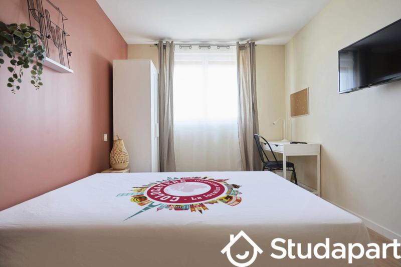 Chambre - 12 m² - 1 pièce