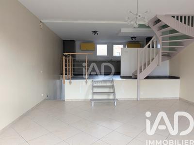 Maison - 93 m² - 4 pièces