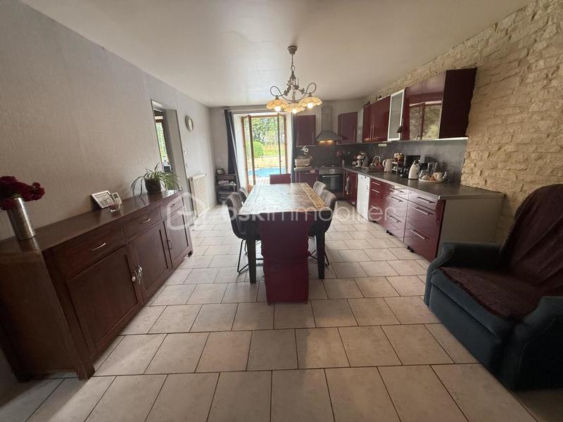 Demeure - 326 m² - 11 pièces