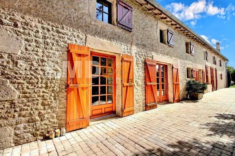 Maison de campagne - 275 m² - 8 pièces