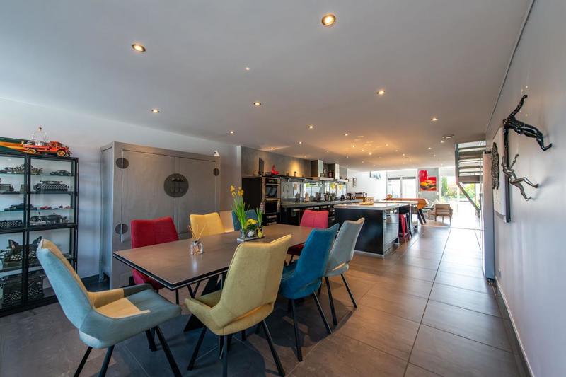 Loft - 185 m² - 4 pièces