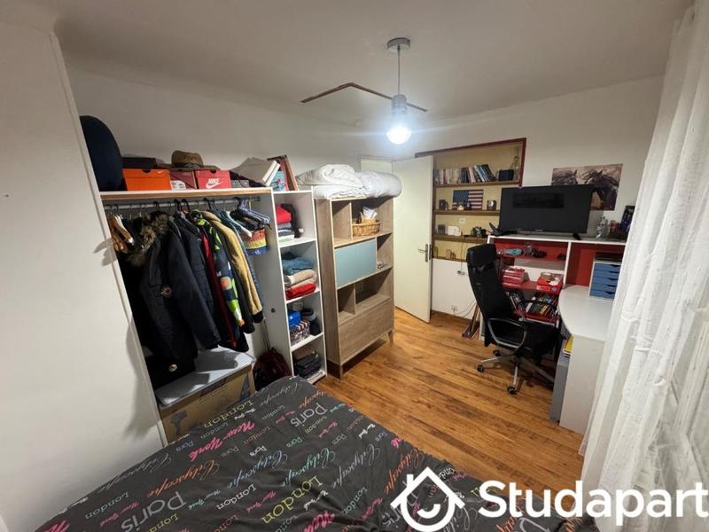 Chambre - 10 m² - 1 pièce