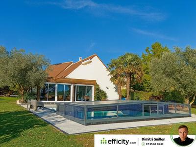 Maison d'architecte - 300 m² - 12 pièces