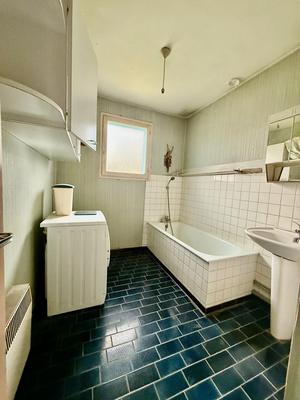 Maison - 80 m² - 6 pièces