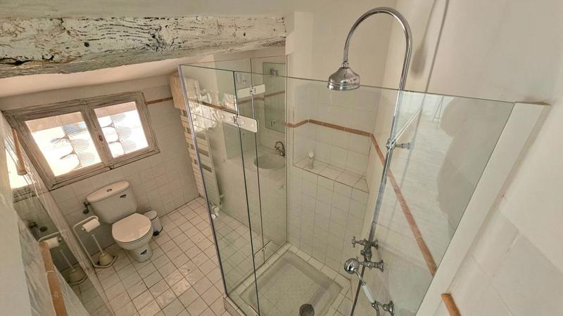 Propriété - 220 m² - 9 pièces