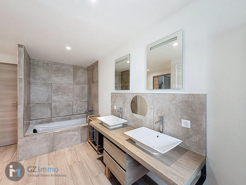 Maison - 197 m² - 5 pièces