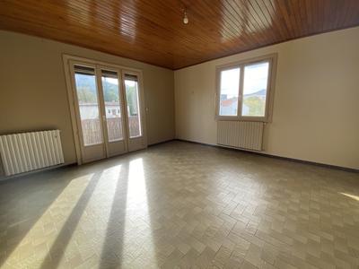 Maison - 137 m² - 8 pièces