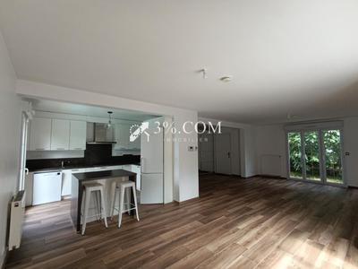 Maison - 220 m² - 9 pièces