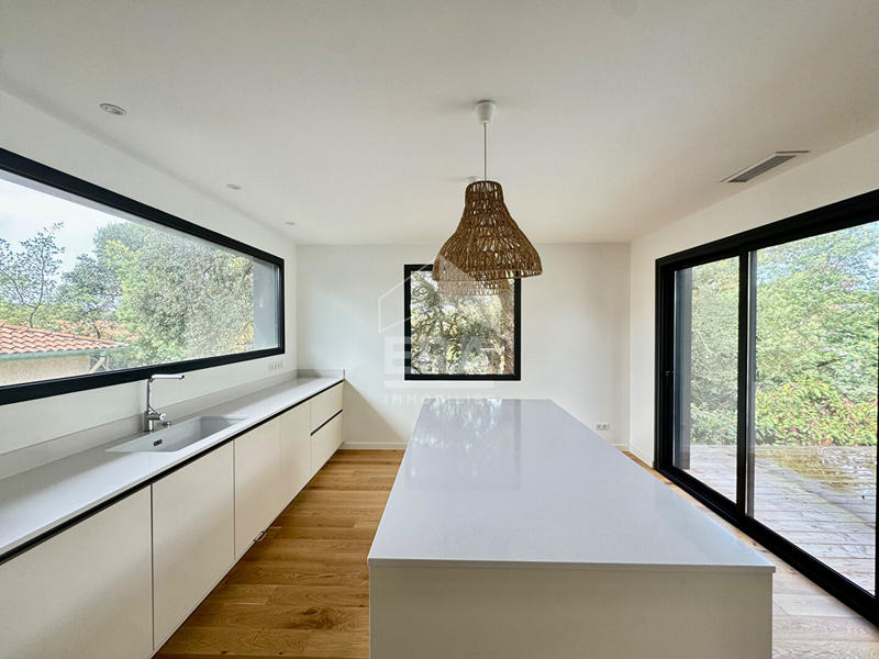 Maison - 141 m² - 7 pièces