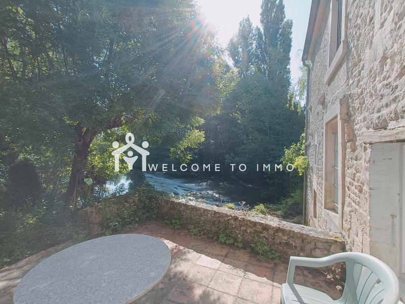 Propriété - 255 m² - 6 pièces