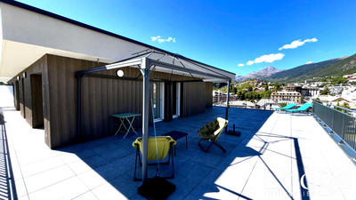 Appartement - 100 m² - 4 pièces