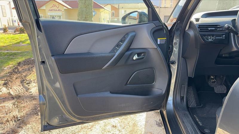 Citroën C4 Picasso 1.6 E-HDi 115 Eat6 Confort - Automatique