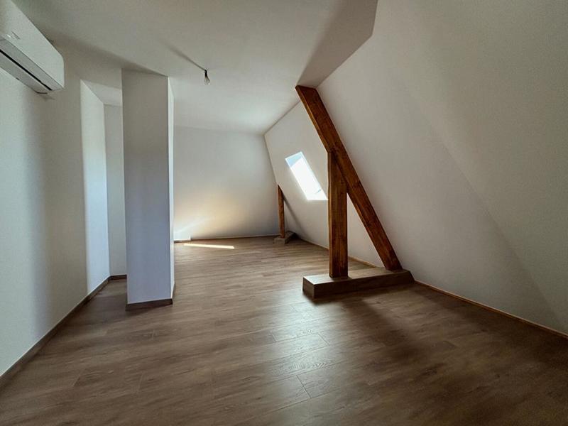 Maison - 164 m² - 8 pièces