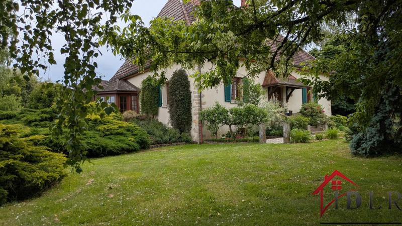 Maison - 200 m² - 7 pièces