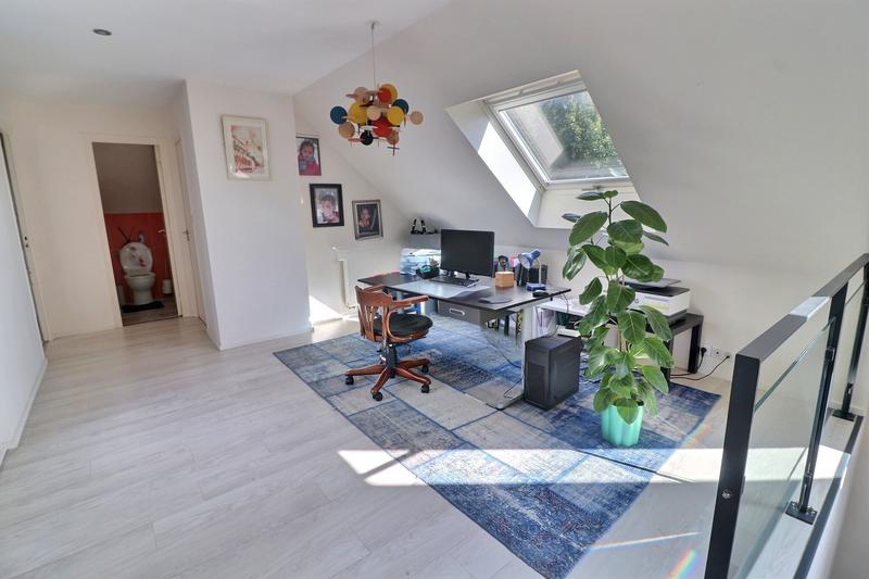 Maison - 295 m² - 12 pièces