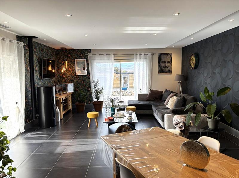 Maison - 160 m² - 6 pièces