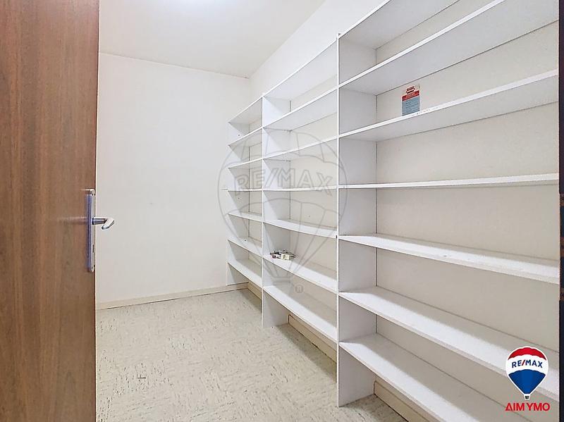 Maison - 248 m² - 14 pièces