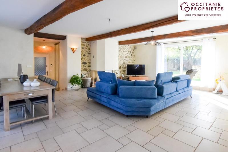 Propriété - 625 m² - 15 pièces