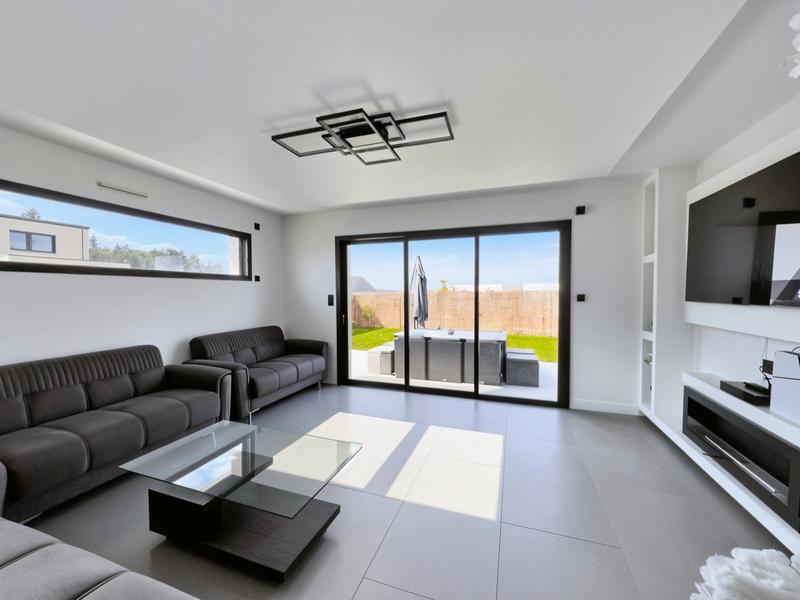 Maison contemporaine - 145 m² - 7 pièces