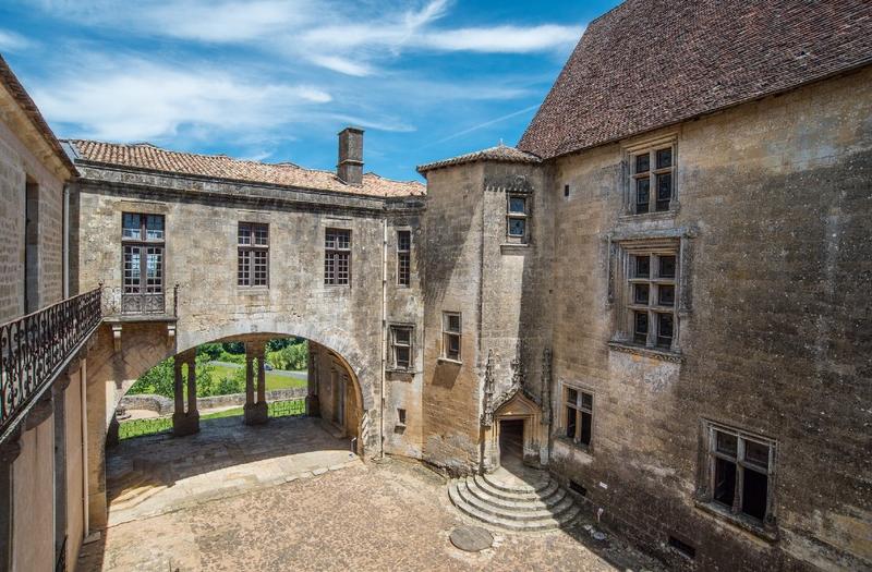 Les expositions au château de Biron - Châteaux en fête
