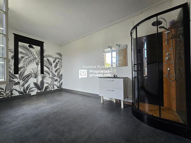 Maison - 347 m² - 7 pièces