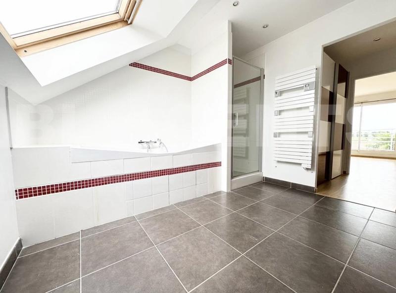 Maison contemporaine - 162 m² - 5 pièces