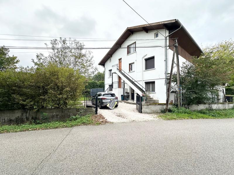 Appartement - 98 m² - 3 pièces