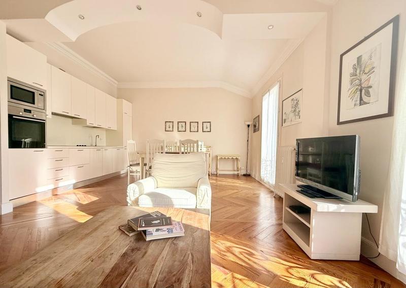 Appartement - 87 m² - 3 pièces