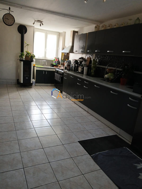 Maison traditionnelle - 108 m² - 4 pièces