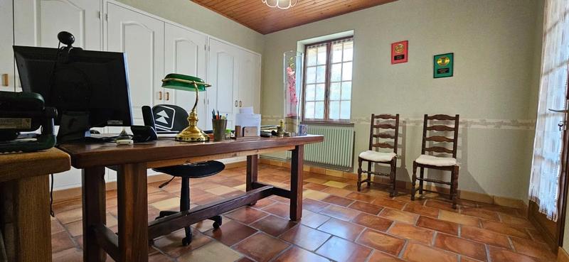 Maison - 410 m² - 11 pièces