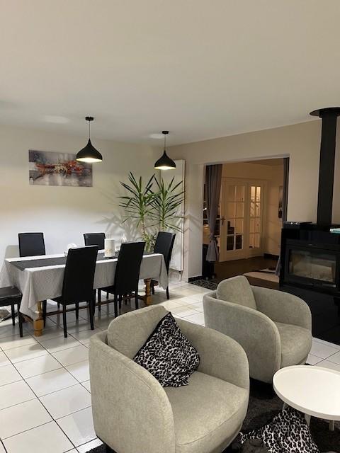 Maison - 182 m² - 5 pièces