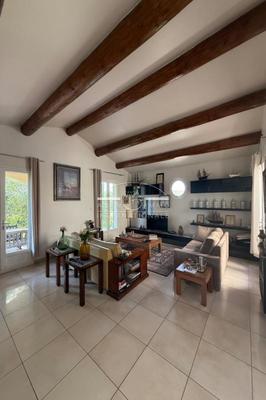 Villa - 208 m² - 4 pièces