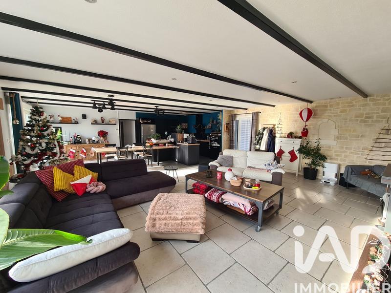 Maison - 213 m² - 9 pièces