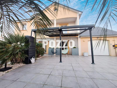 Maison - 181 m² - 8 pièces