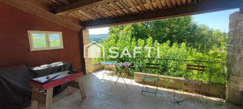 Maison - 221 m² - 9 pièces