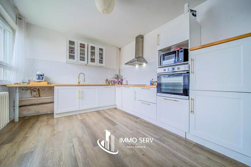 Appartement - 95 m² - 5 pièces